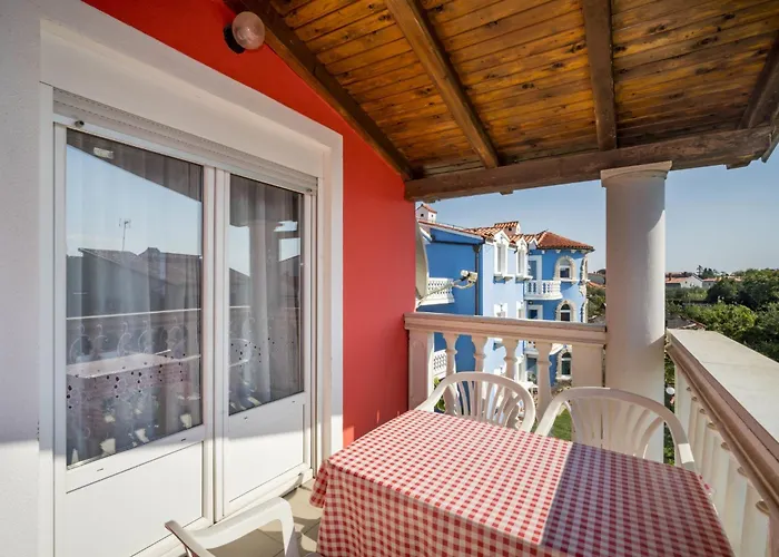 Hilde Red-4 By Interhome