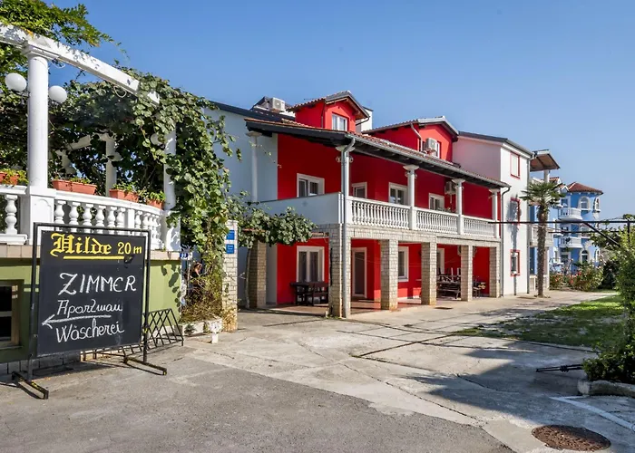 Hilde Red-4 By Interhome *