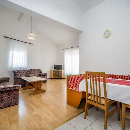 Hilde Red-4 By Interhome Appartement *