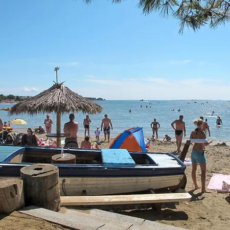 Hilde Red-4 By Interhome Apartament